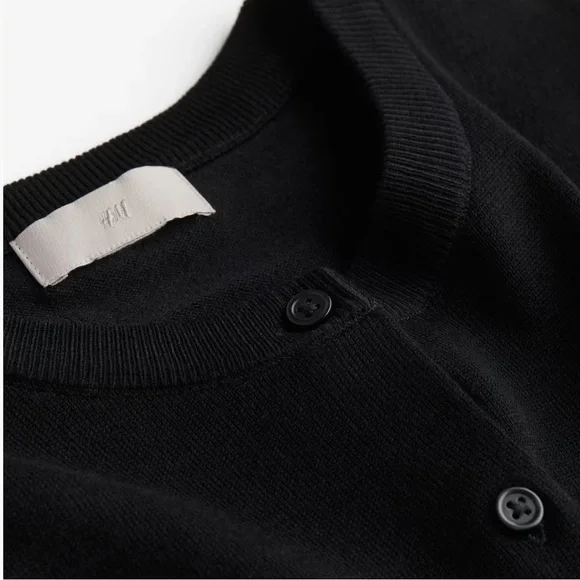 H & M Classic Cardigan Black Round Neck Buttondown Sweater Size- XL - Picture 4 of 7